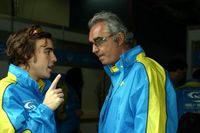 B AUSTRALIA 04ALONSO Y BRIATORE EL DOMINGO POR LA MAÑANA.jpg