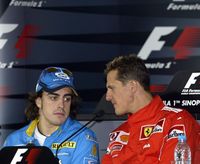 China 04 Alonso y Schumacher conversan.jpg