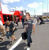 Alonso_020807_1.jpg